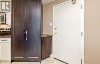 4205 Shipp Dr in Mississauga, ON - Building Photo - Building Photo