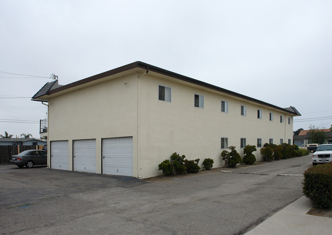 1881-1891 E Ocean Ave in Ventura, CA - Building Photo - Building Photo