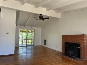 1450 Riviera Dr in Redding, CA - Building Photo - Building Photo