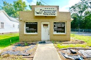 839 W Richardson Ave in Summerville, SC - Building Photo