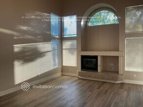 3909 White Castle St in Las Vegas, NV - Building Photo - Building Photo