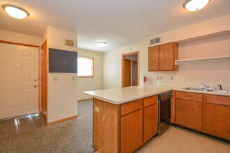 523 E Smith Ave in Bloomington, IN - Foto de edificio - Building Photo