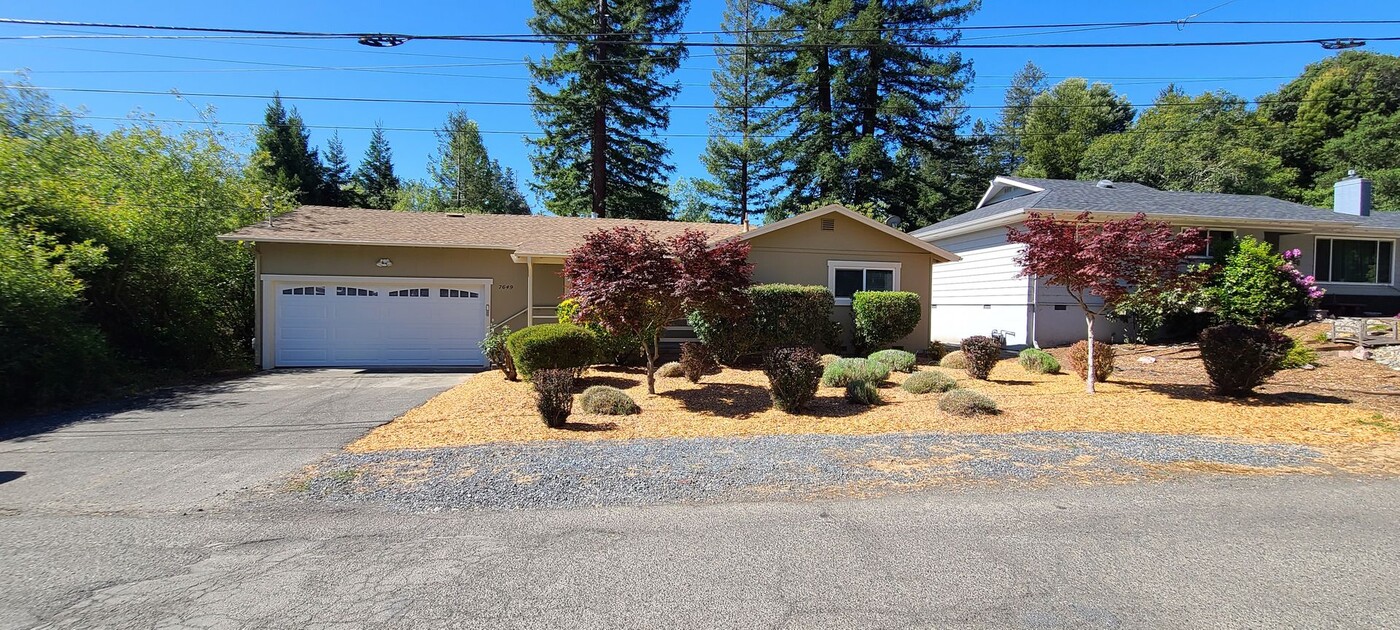 7649 Leland St in Sebastopol, CA - Building Photo