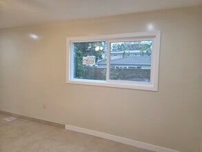 820 Rodeo Rd, Unit Back Home in Fullerton, CA - Foto de edificio - Building Photo