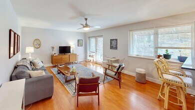 227 N Dotger Ave in Charlotte, NC - Foto de edificio - Building Photo