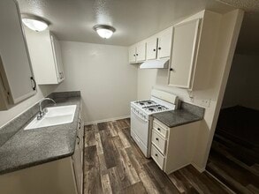 1000 Central Ave in Riverside, CA - Building Photo - Building Photo