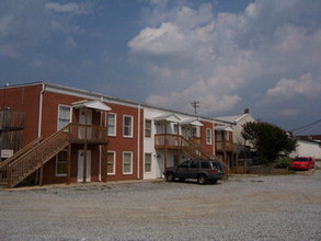 107 W Main St in Rockwell, NC - Building Photo - Building Photo