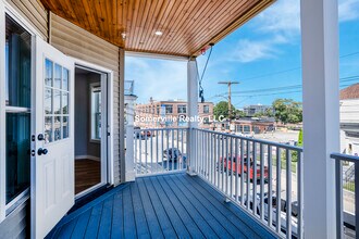 27 Linden St, Unit 3 in Somerville, MA - Foto de edificio - Building Photo
