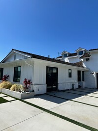 554 Sturgeon Dr in Costa Mesa, CA - Foto de edificio - Building Photo