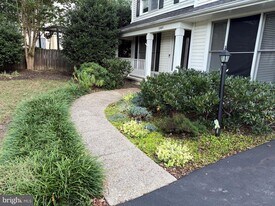 3869 Appaloosa Dr in Woodbridge, VA - Building Photo