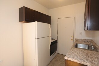 931 W Sunnyside Ave in Chicago, IL - Building Photo - Building Photo