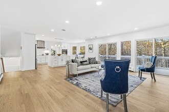 183 Gardner St in Hingham, MA - Building Photo - Building Photo