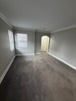 1913 Stirling Ave in Lansing, MI - Building Photo