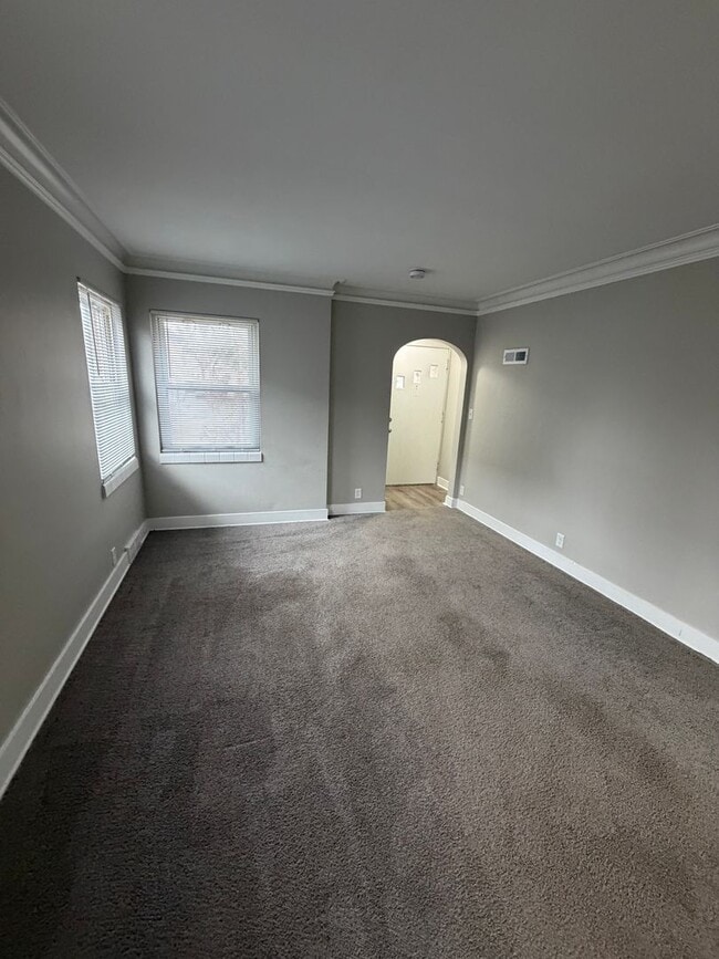 property at 1913 Stirling Ave