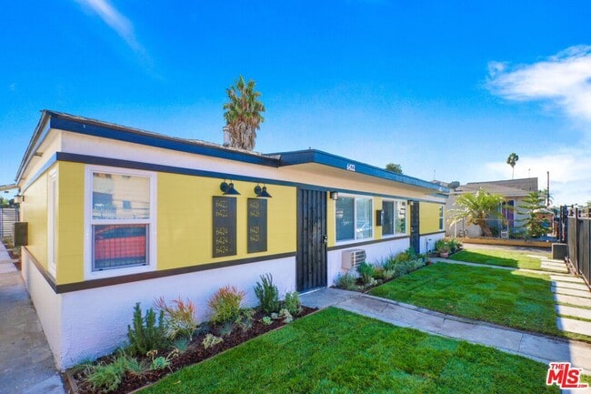 property at 6422 S Victoria Ave