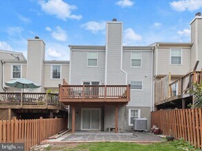 8619 Tower Bridge Way in Timonium, MD - Building Photo - Building Photo
