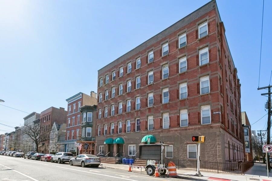 1036 Willow Ave in Hoboken, NJ - Building Photo