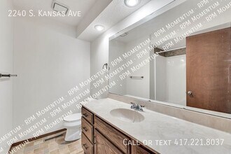 2240 S Kansas Ave in Springfield, MO - Building Photo - Building Photo
