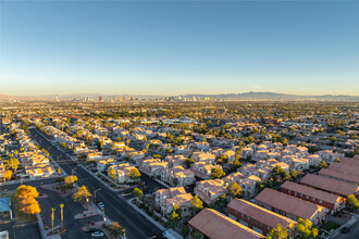 La Quinta in Las Vegas, NV - Building Photo - Building Photo