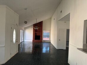 12704 Westpark Dr in Houston, TX - Building Photo - Building Photo