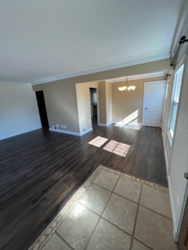 10517 St Matthew Ln in St. Ann, MO - Building Photo - Building Photo