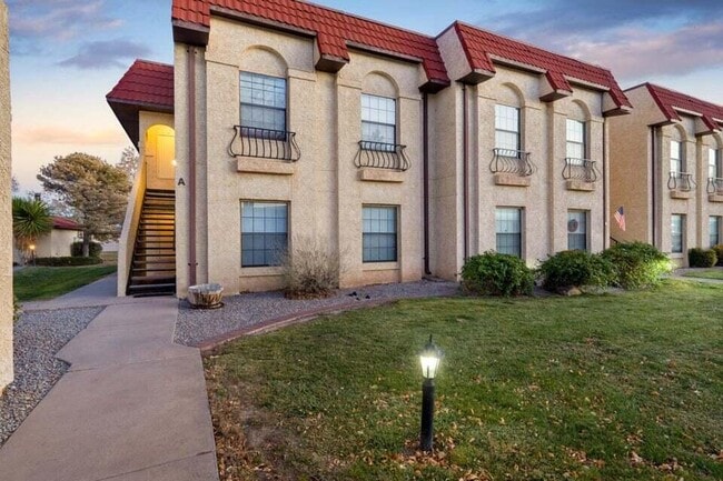 833 Country Club Dr SE in Rio Rancho, NM - Building Photo - Building Photo