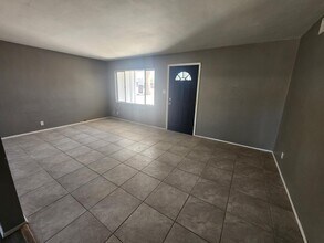 7033 E Calle Orion in Tucson, AZ - Building Photo - Building Photo