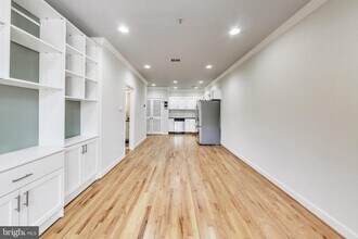 430 Irving St NW in Washington, DC - Building Photo - Building Photo