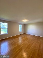 12869 Climbing Ivy Dr in Germantown, MD - Building Photo - Building Photo