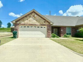 104 Letha Ct in Tyler, TX - Building Photo