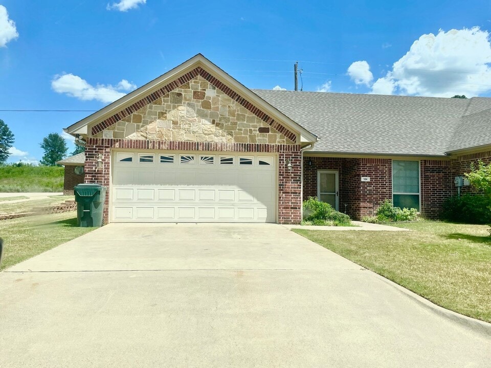 104 Letha Ct in Tyler, TX - Building Photo