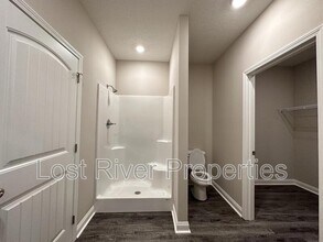 4563 Wal Valley Way in Bowling Green, KY - Building Photo - Building Photo