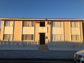 210 W South St in Rialto, CA - Building Photo