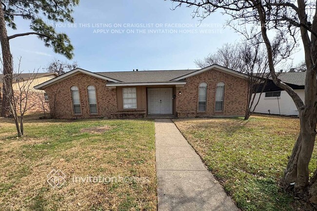 property at 2324 Lovell Dr