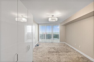 1800 S Ocean Dr, Unit 1850-4109 in Hallandale Beach, FL - Building Photo - Building Photo