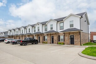 Golf Club Ln - 1625 in Clarksville, TN - Building Photo