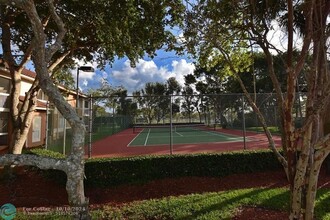 729 NW 91st Terrace in Plantation, FL - Foto de edificio - Building Photo