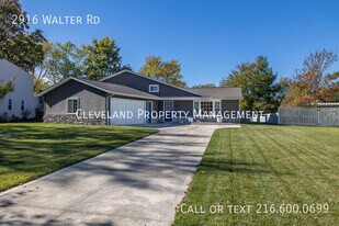 2916 Walter Rd in Westlake, OH - Building Photo