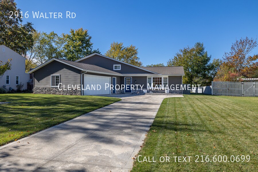 2916 Walter Rd in Westlake, OH - Building Photo