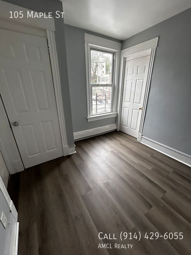 105 Maple St in Yonkers, NY - Building Photo - Building Photo