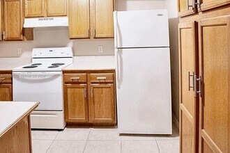 9909 Westwood Dr in Tamarac, FL - Building Photo - Building Photo