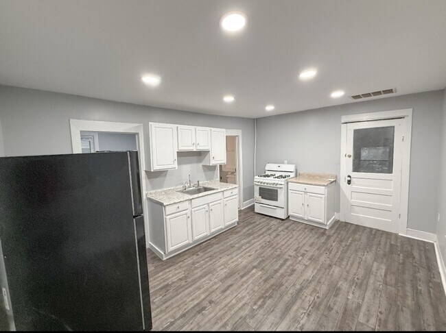 100 Harry L Dr in Johnson City, NY - Building Photo - Building Photo
