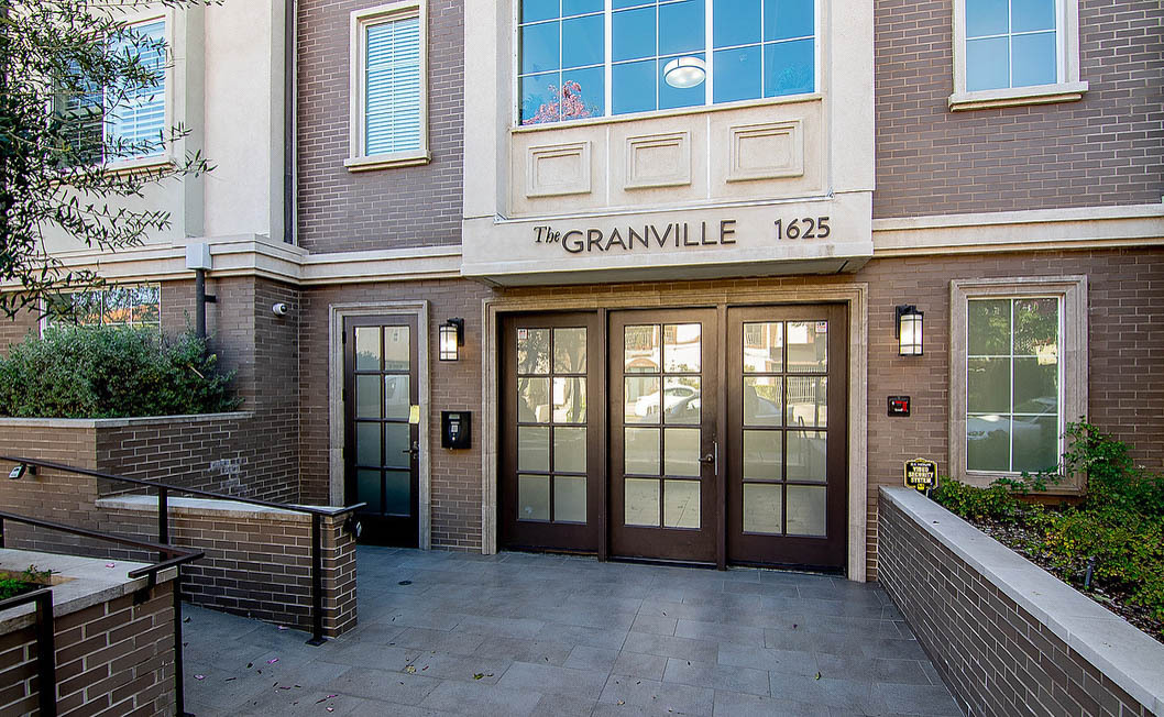 1625 Granville Ave, Unit 201 in Los Angeles, CA - Building Photo