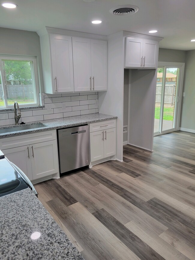 4903 Lake Park Dr in Wichita Falls, TX - Building Photo - Building Photo