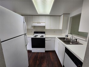 4315 Azora Rd in Spring Hill, FL - Building Photo - Building Photo