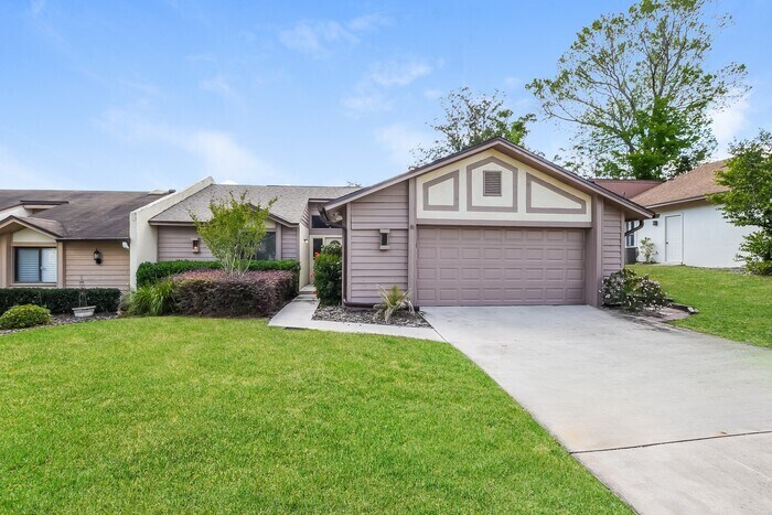1034 Old S Ln in Apopka, FL - Building Photo