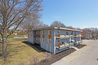 Flats at 95 Metcalf in Overland Park, KS - Foto de edificio - Building Photo