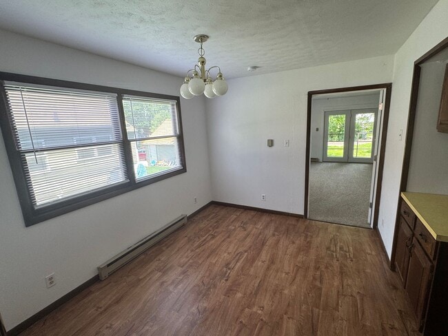 2208 Walnut St in Cedar Falls, IA - Building Photo - Building Photo