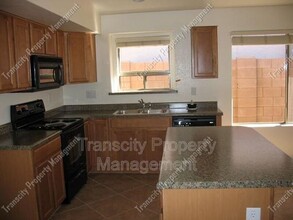 42323 W Little Dr in Maricopa, AZ - Building Photo - Building Photo