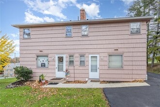 16 Summit St in Fairport, NY - Building Photo - Building Photo